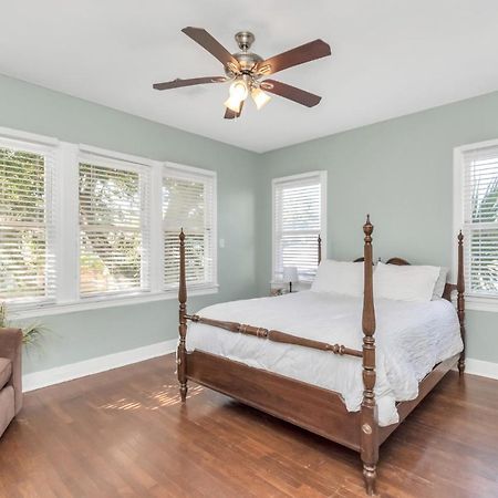 2 Kitchens,2 Living Rooms,4 Bedrooms-Close To All! Galveston Eksteriør bilde