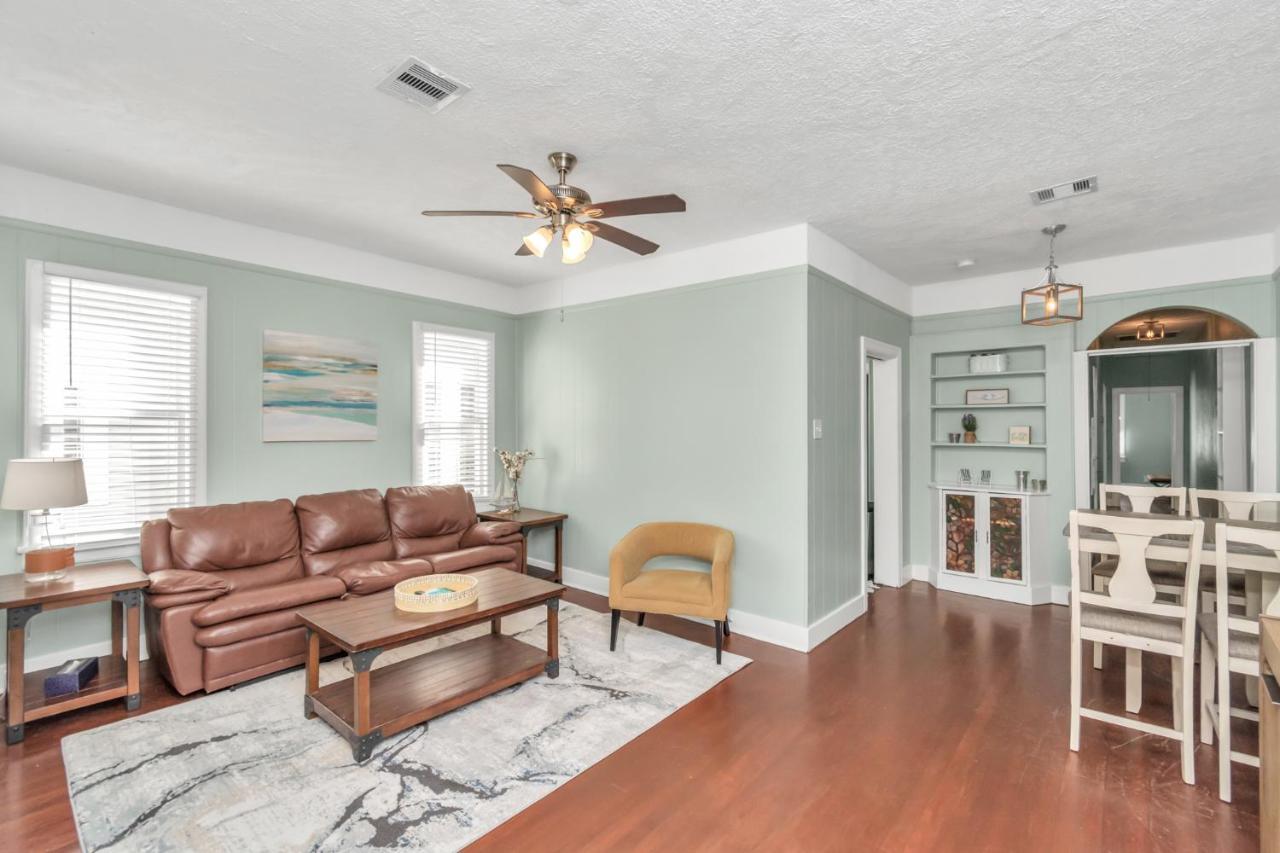 2 Kitchens,2 Living Rooms,4 Bedrooms-Close To All! Galveston Eksteriør bilde
