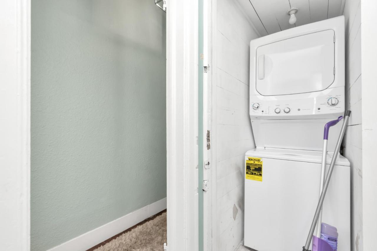 2 Kitchens,2 Living Rooms,4 Bedrooms-Close To All! Galveston Eksteriør bilde