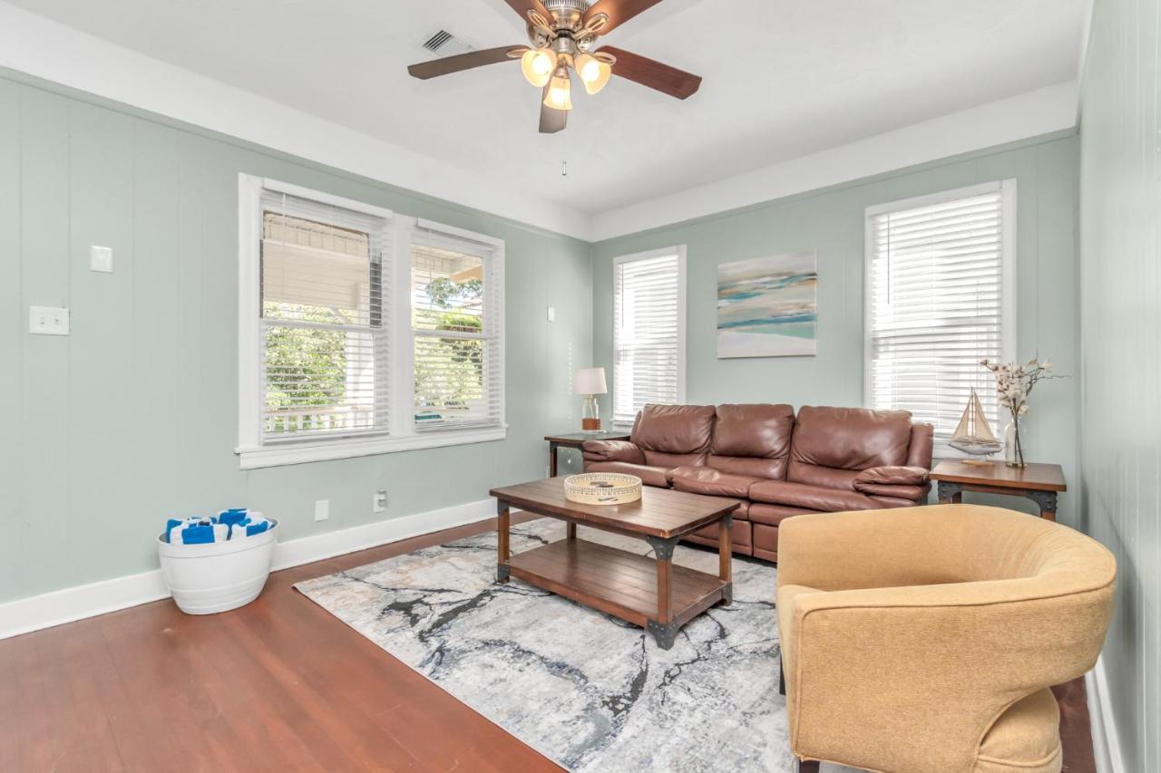 2 Kitchens,2 Living Rooms,4 Bedrooms-Close To All! Galveston Eksteriør bilde