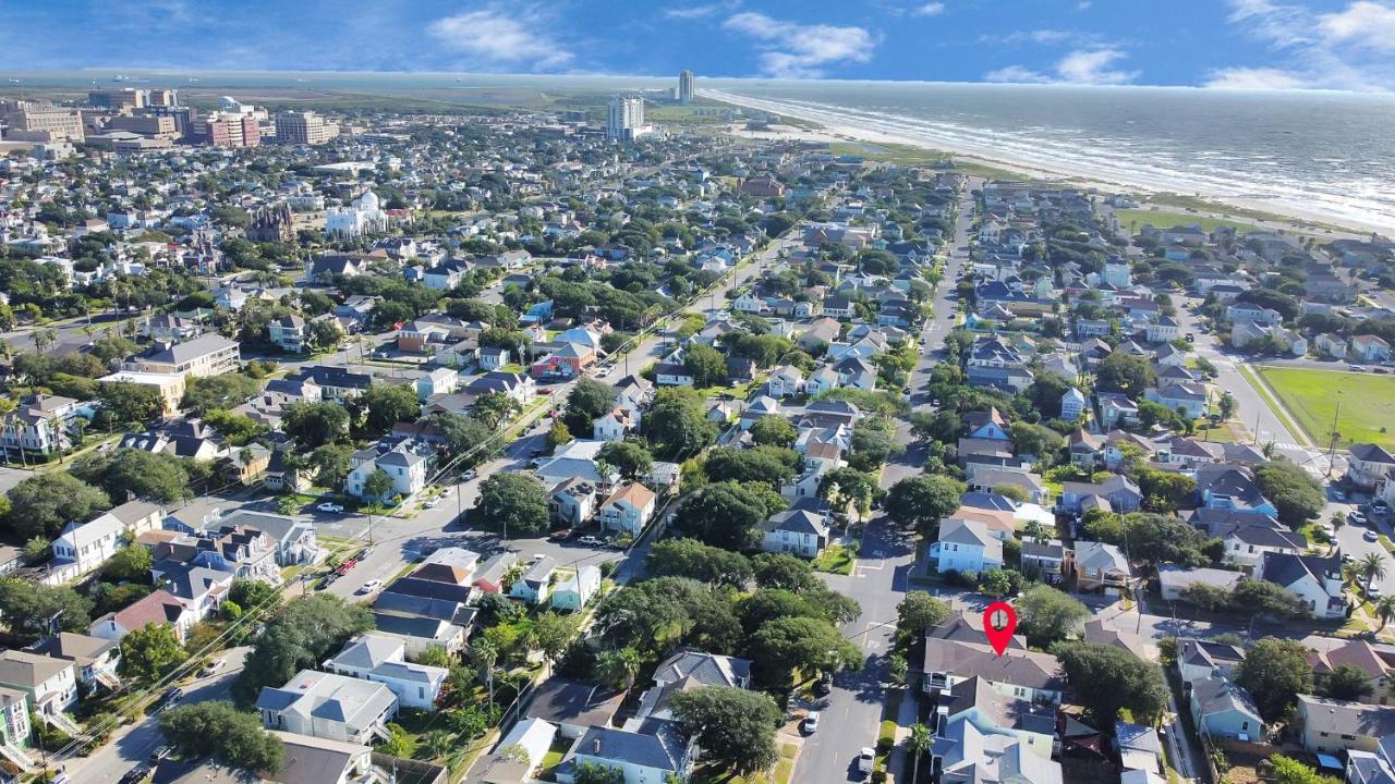 2 Kitchens,2 Living Rooms,4 Bedrooms-Close To All! Galveston Eksteriør bilde