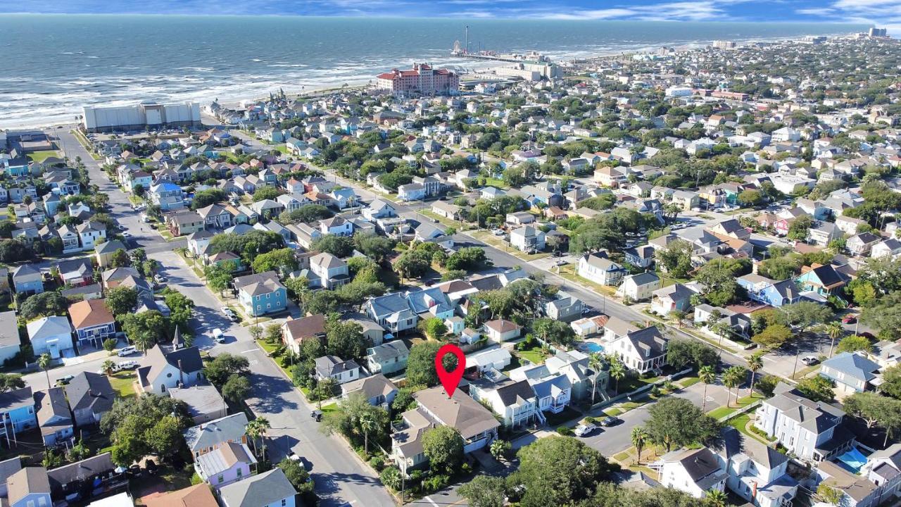 2 Kitchens,2 Living Rooms,4 Bedrooms-Close To All! Galveston Eksteriør bilde